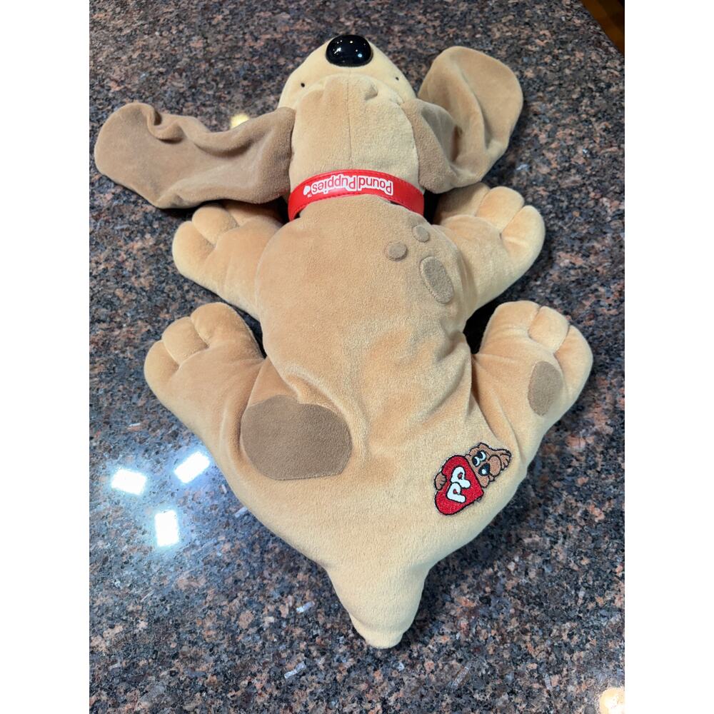 Vintage Pound Puppy 1997 Galoob Tan with Brown Spots and Red Collar - Picture 9 of 11